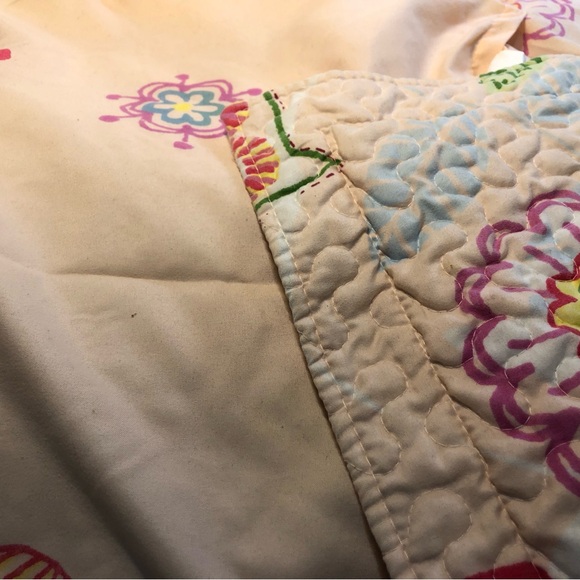 Twin Owl Floral Themed Quilt 1 Pillow sham & 2 blackout Curtains 60” long x 48” - Picture 9 of 12